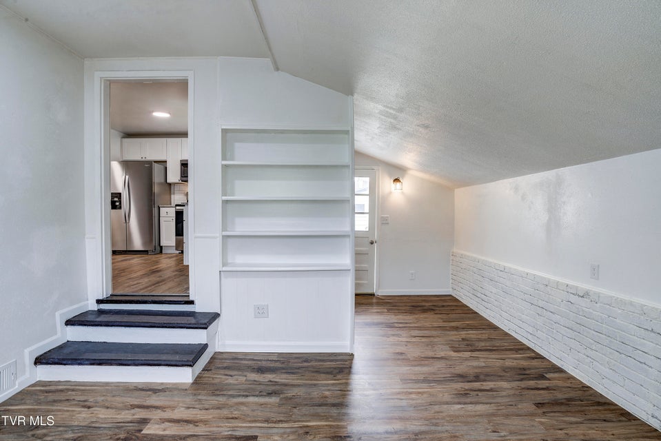 Photo #24: 932 Mountain View Road