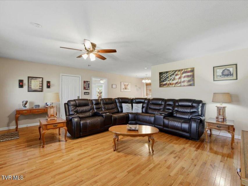 Photo #7: 197 Deer Ridge Drive