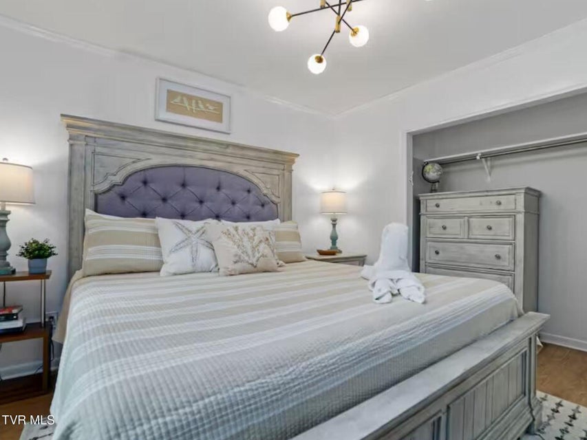 Photo #12: 630 Ancient Oaks Court