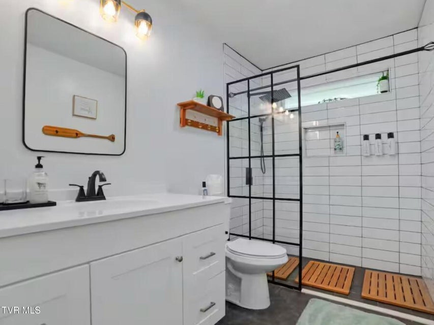 Photo #15: 630 Ancient Oaks Court