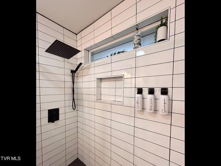 Photo #16: 630 Ancient Oaks Court