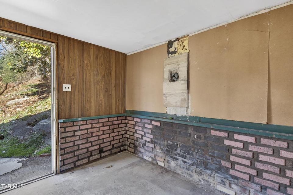 Photo #5: 19305 Benhams Road