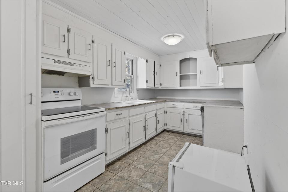 Photo #13: 19305 Benhams Road