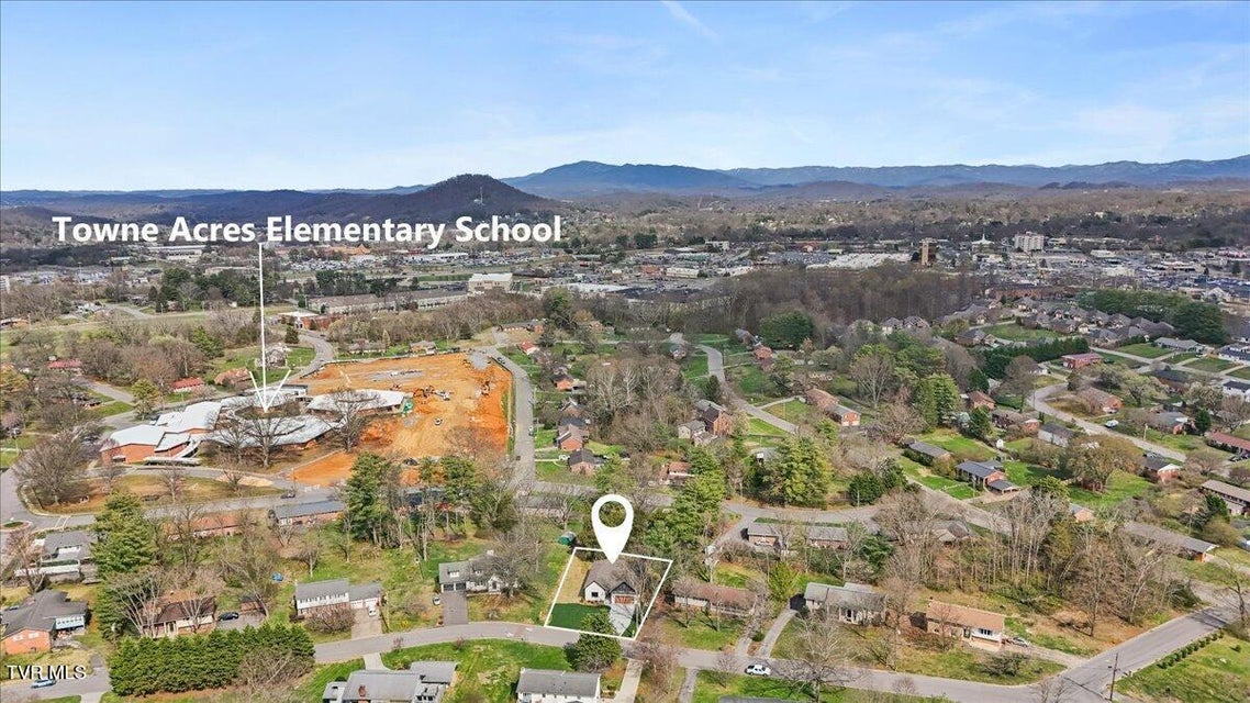 Photo #4: 2306 Rambling Road