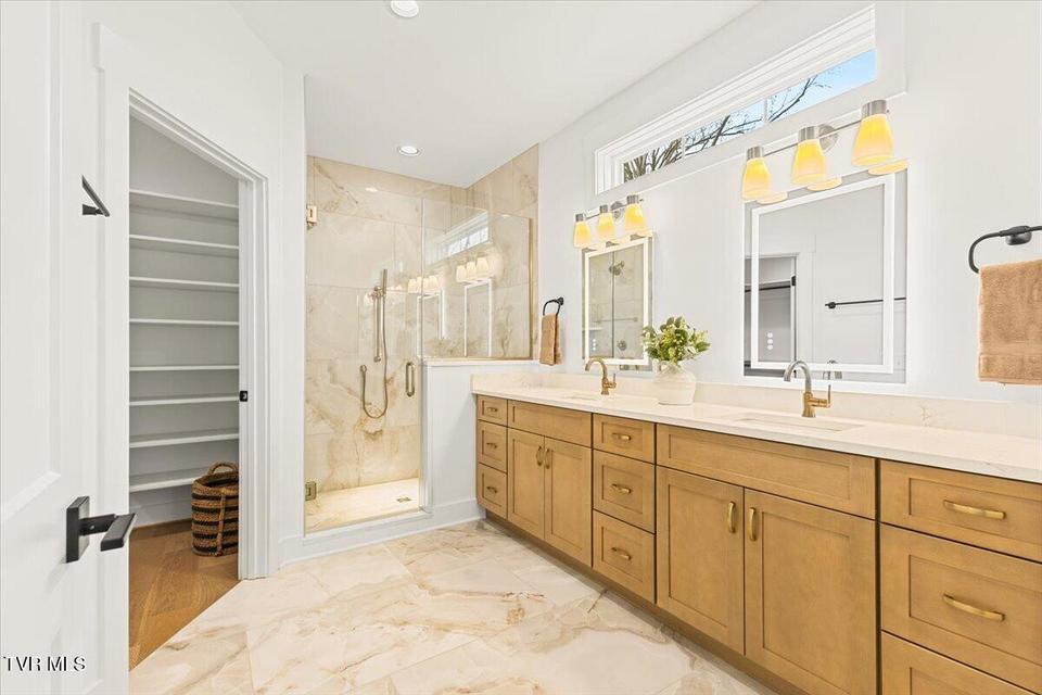 Photo #36: 2306 Rambling Road