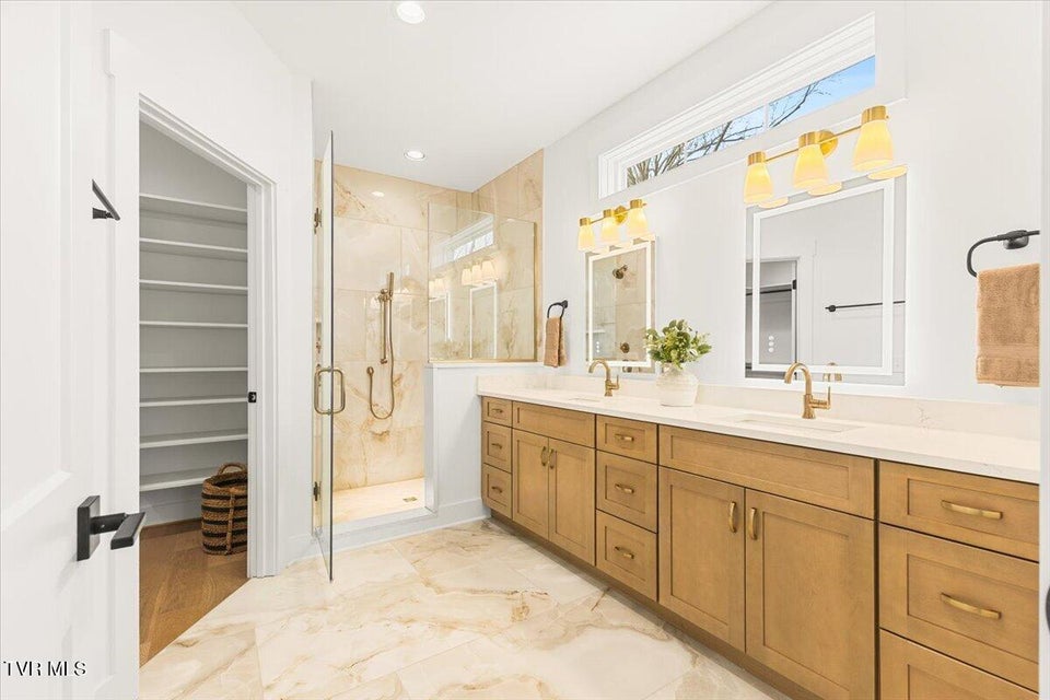 Photo #37: 2306 Rambling Road