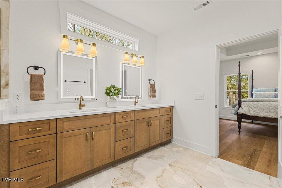 Photo #43: 2306 Rambling Road