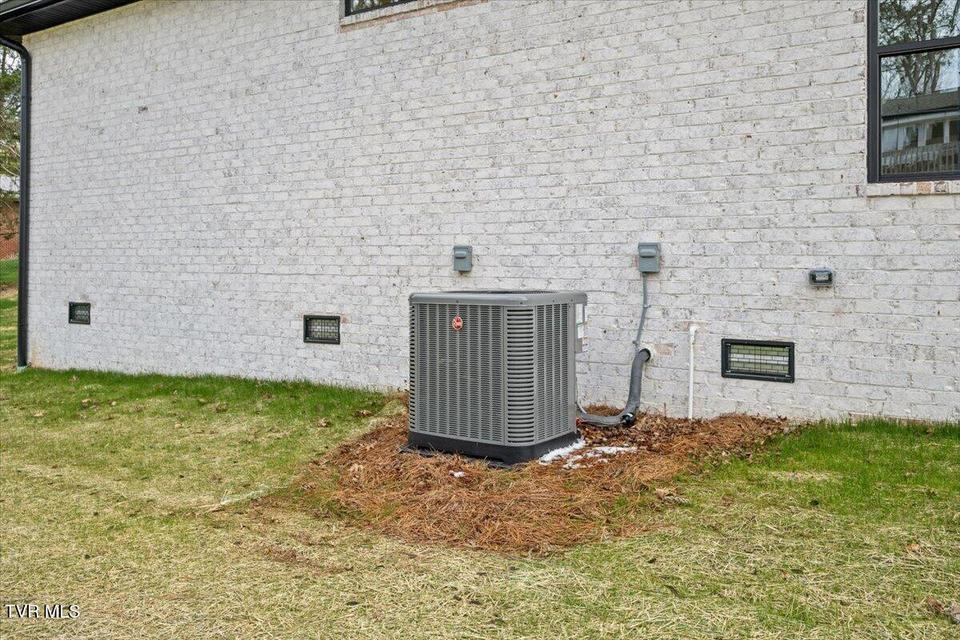 Photo #53: 2306 Rambling Road