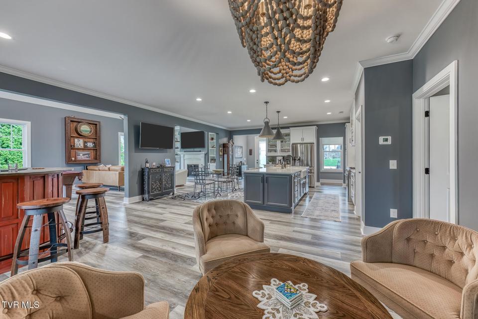 Photo #11: 100 Canterbury Place