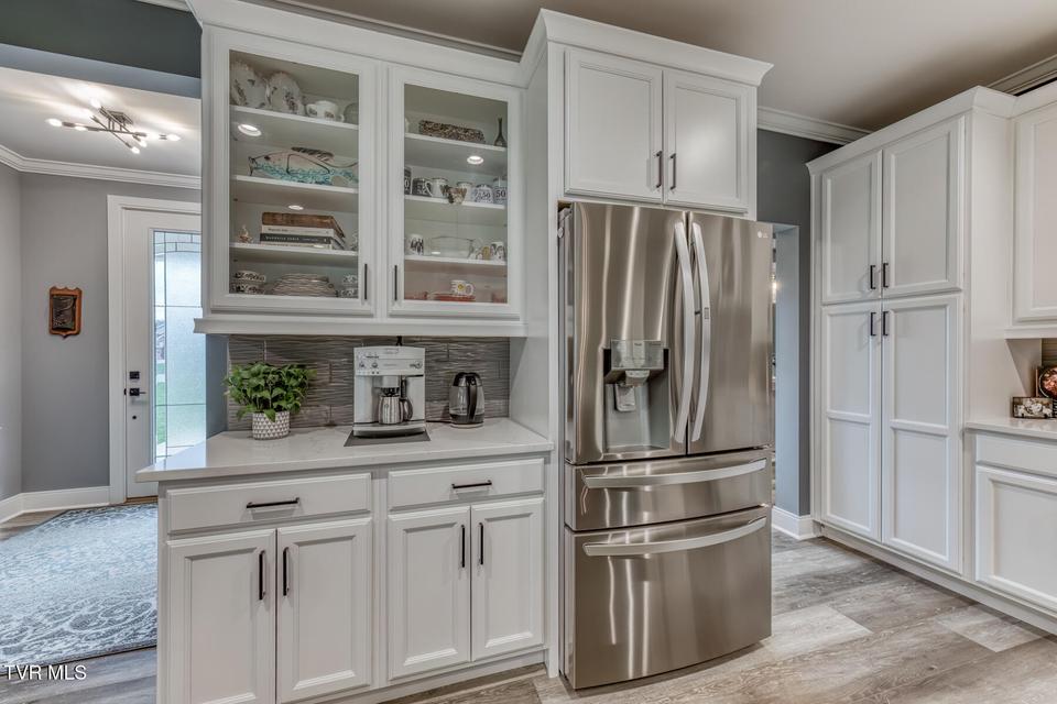 Photo #14: 100 Canterbury Place