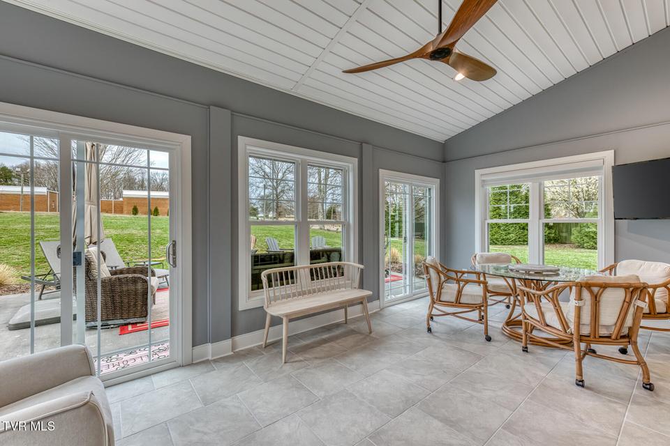 Photo #21: 100 Canterbury Place