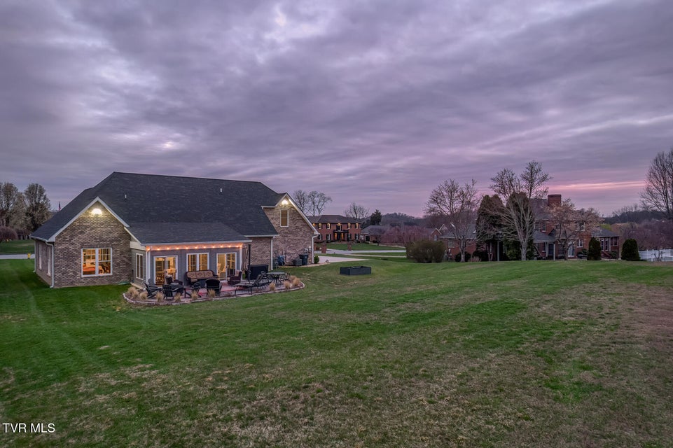 Photo #41: 100 Canterbury Place