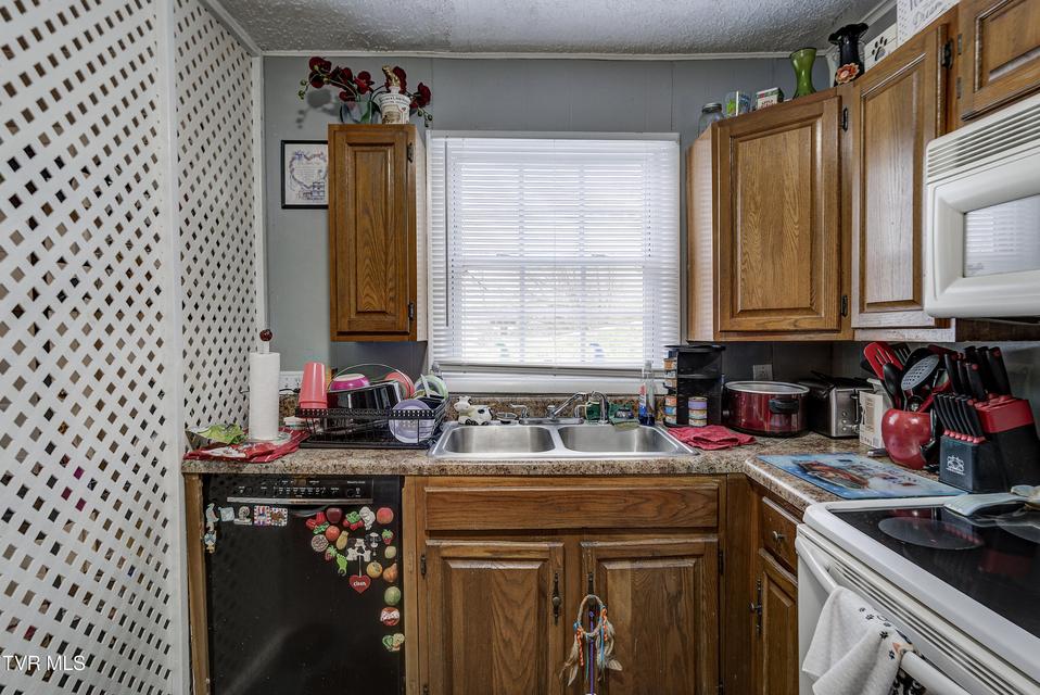 Photo #16: 103 Warrior Lane