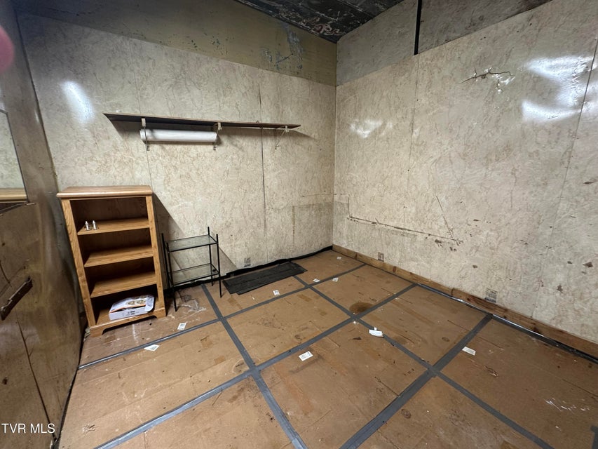 Photo #5: 818 Oakdale Street