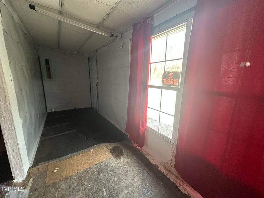 Photo #11: 818 Oakdale Street