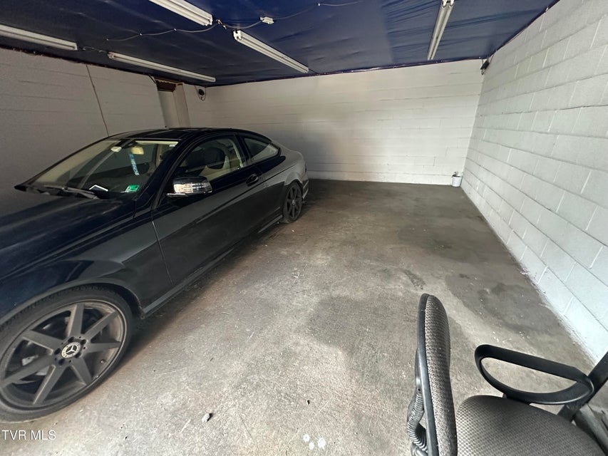 Photo #12: 818 Oakdale Street