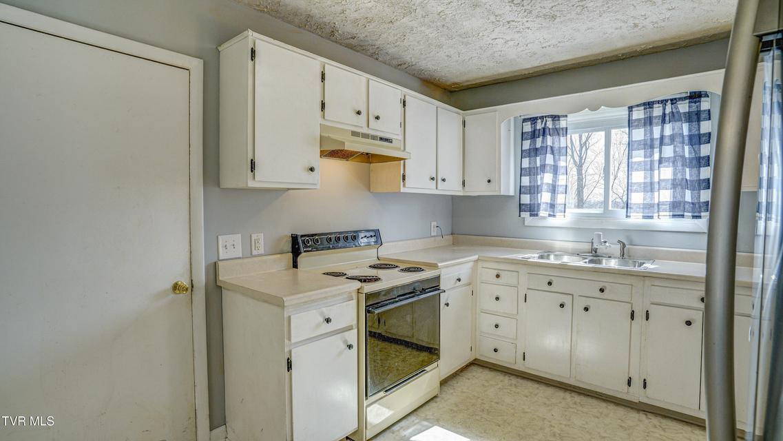 Photo #7: 1841 Jackson Hollow Road