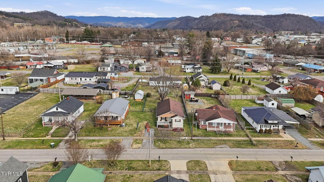 Photo #30: 814 Roan Street