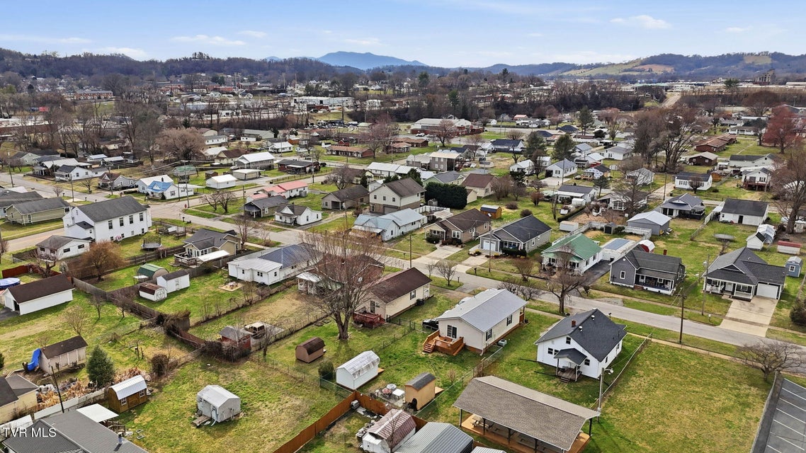 Photo #34: 814 Roan Street