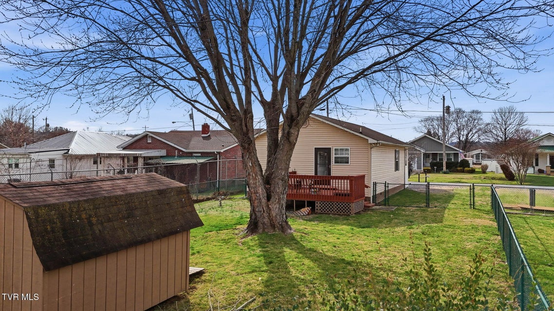 Photo #22: 814 Roan Street