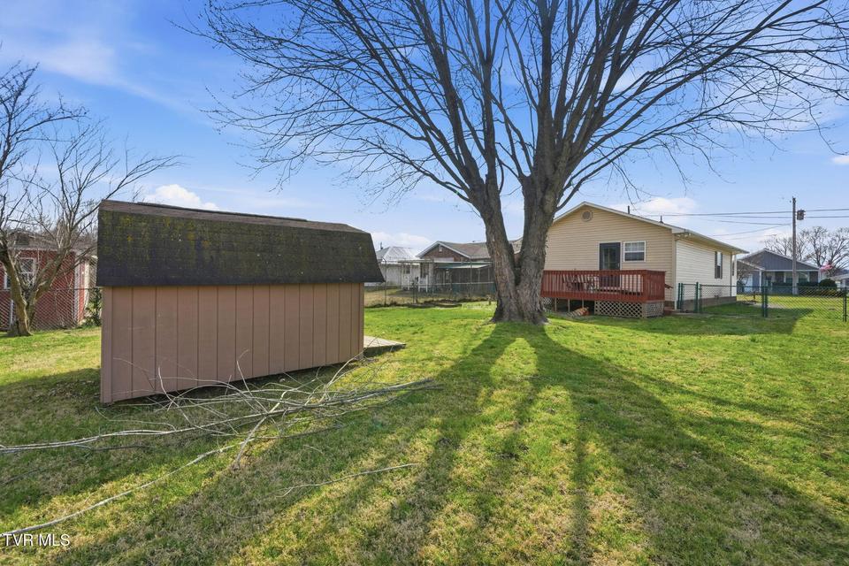 Photo #23: 814 Roan Street