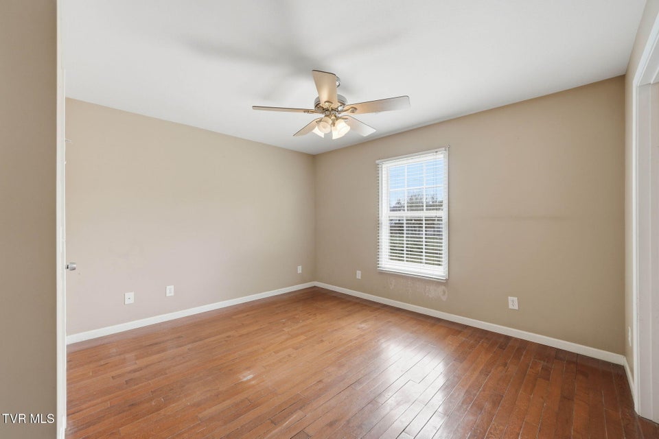 Photo #9: 814 Roan Street