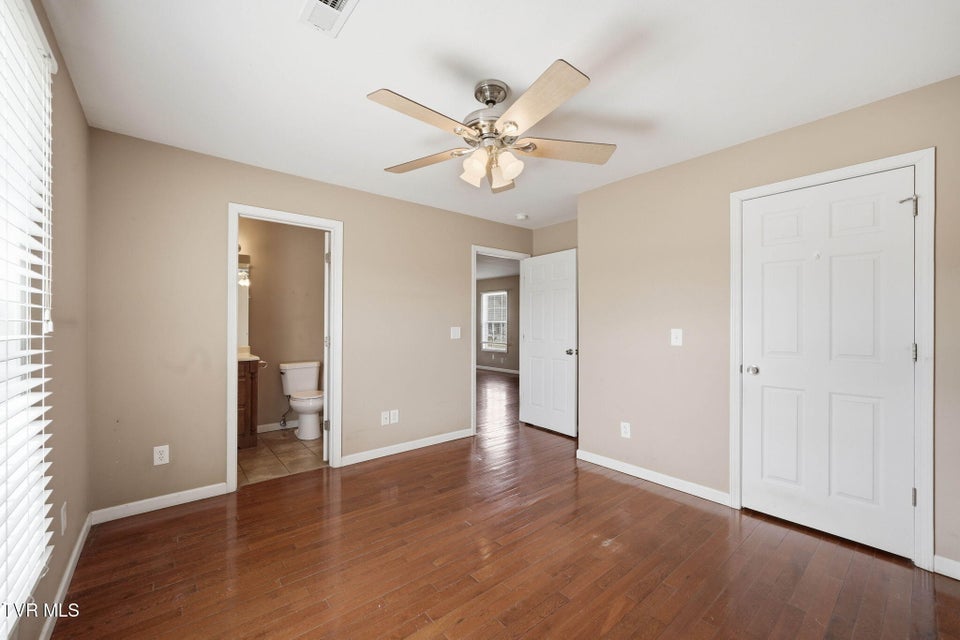 Photo #10: 814 Roan Street