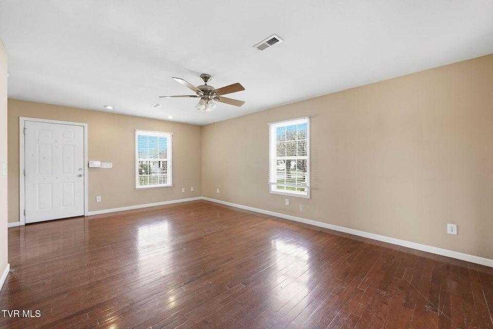 Photo #3: 814 Roan Street