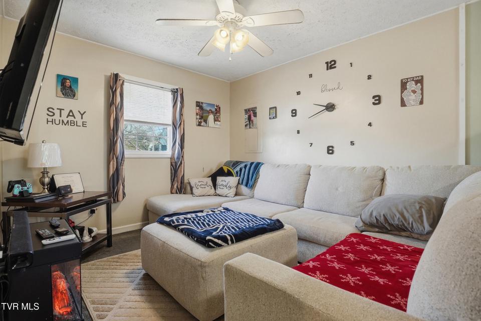 Photo #7: 817 Forest Street