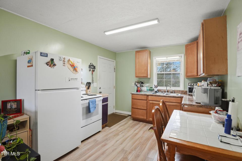 Photo #10: 817 Forest Street