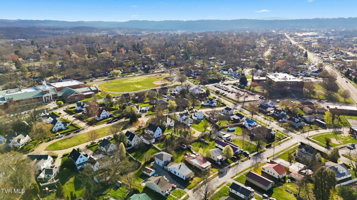 Photo #31: 817 Forest Street