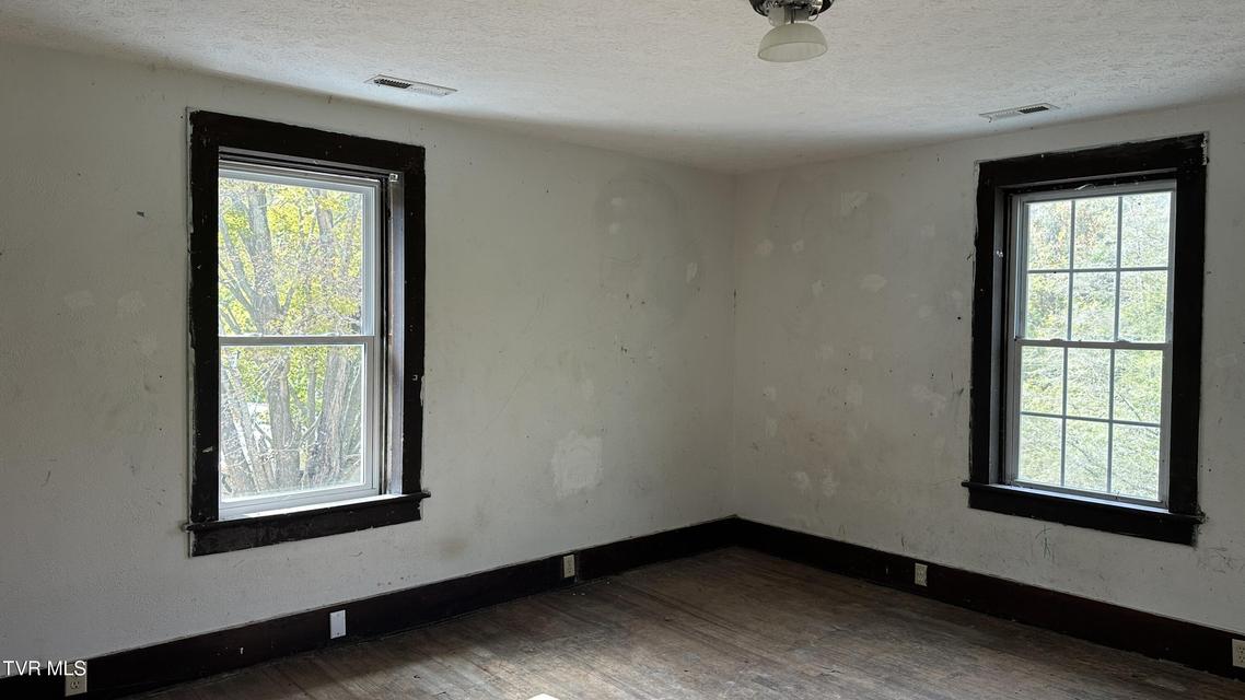 Photo #28: 2459 Old State Route 34 