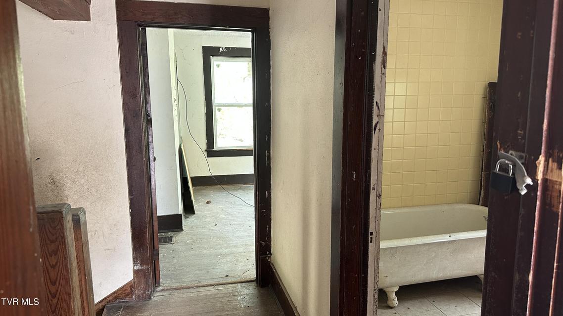 Photo #31: 2459 Old State Route 34 