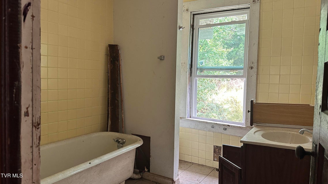 Photo #36: 2459 Old State Route 34 