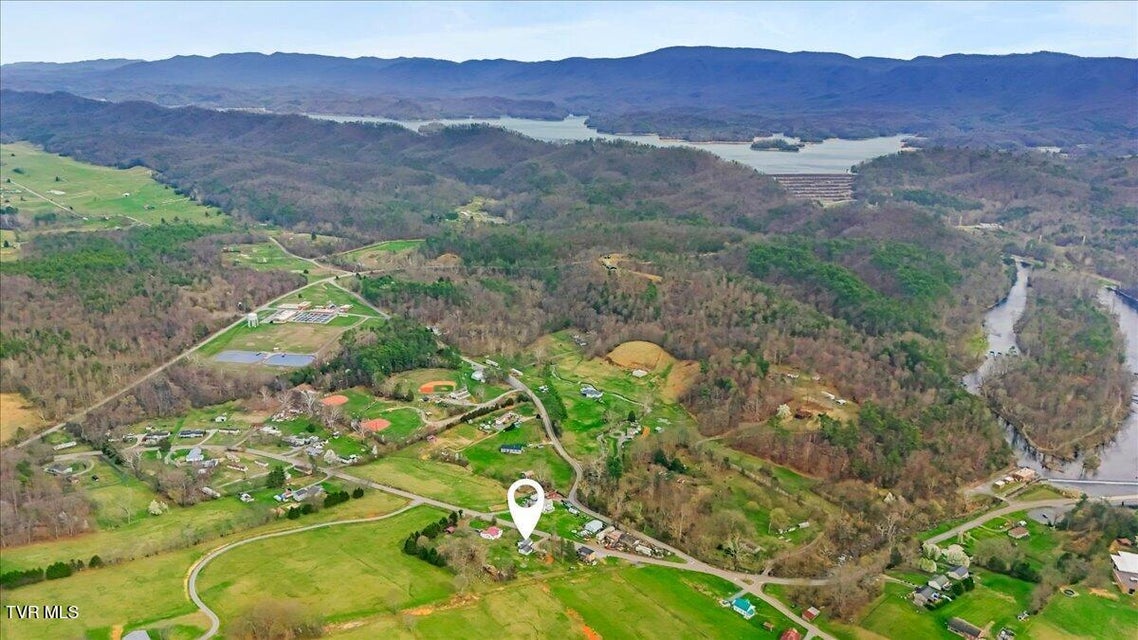 Photo #8: 592 Emmett Road