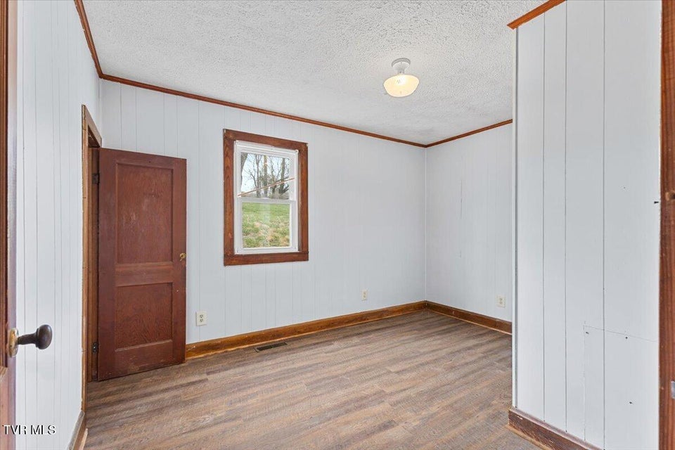 Photo #17: 592 Emmett Road