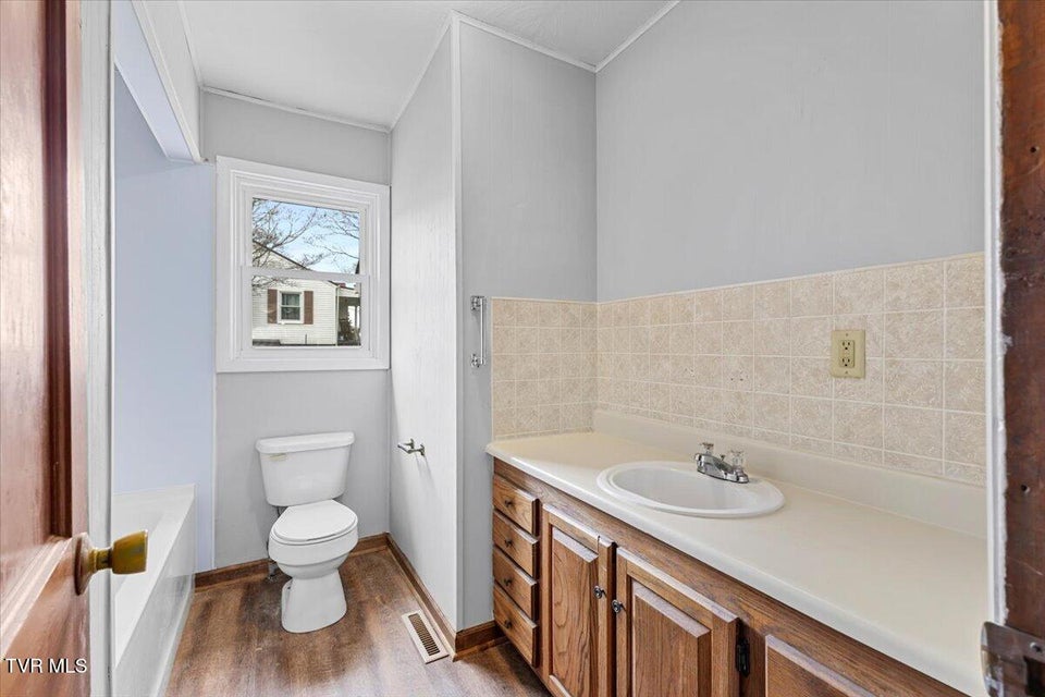 Photo #18: 592 Emmett Road