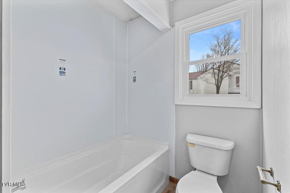 Photo #19: 592 Emmett Road