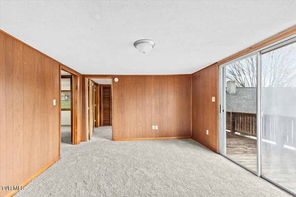 Photo #26: 592 Emmett Road