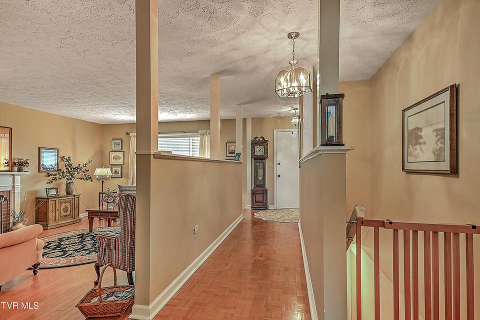 Photo #6: 207 Hermosa Drive