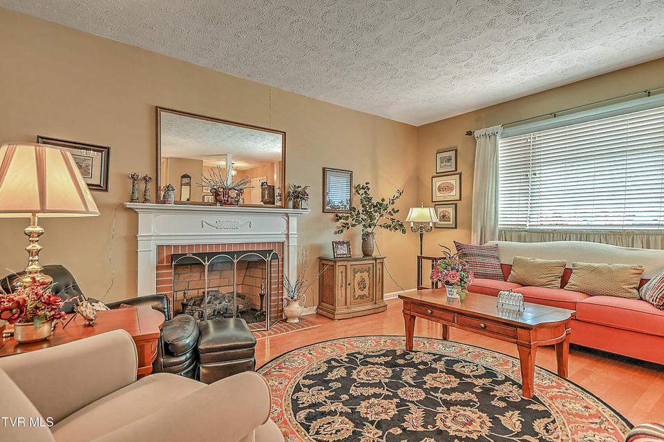 Photo #9: 207 Hermosa Drive