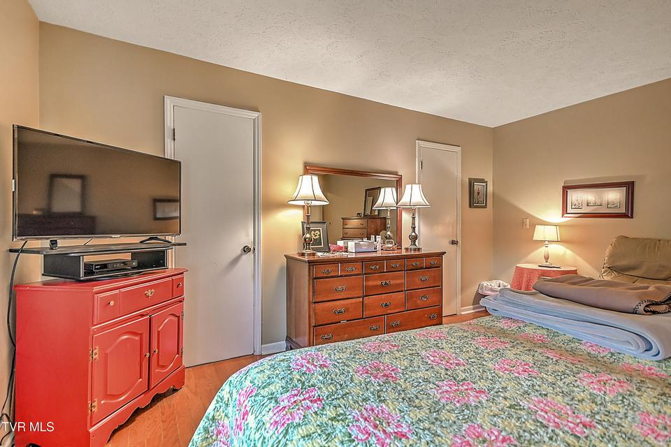 Photo #36: 207 Hermosa Drive