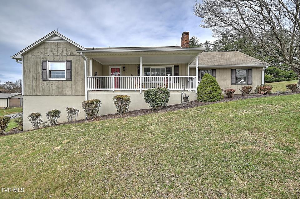 Photo #4: 207 Hermosa Drive