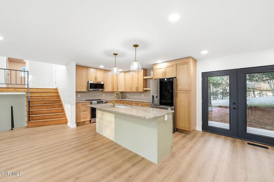 Photo #7: 4030 Reservoir Road