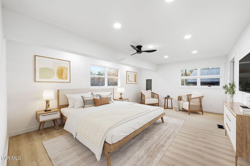 Photo #9: 4030 Reservoir Road