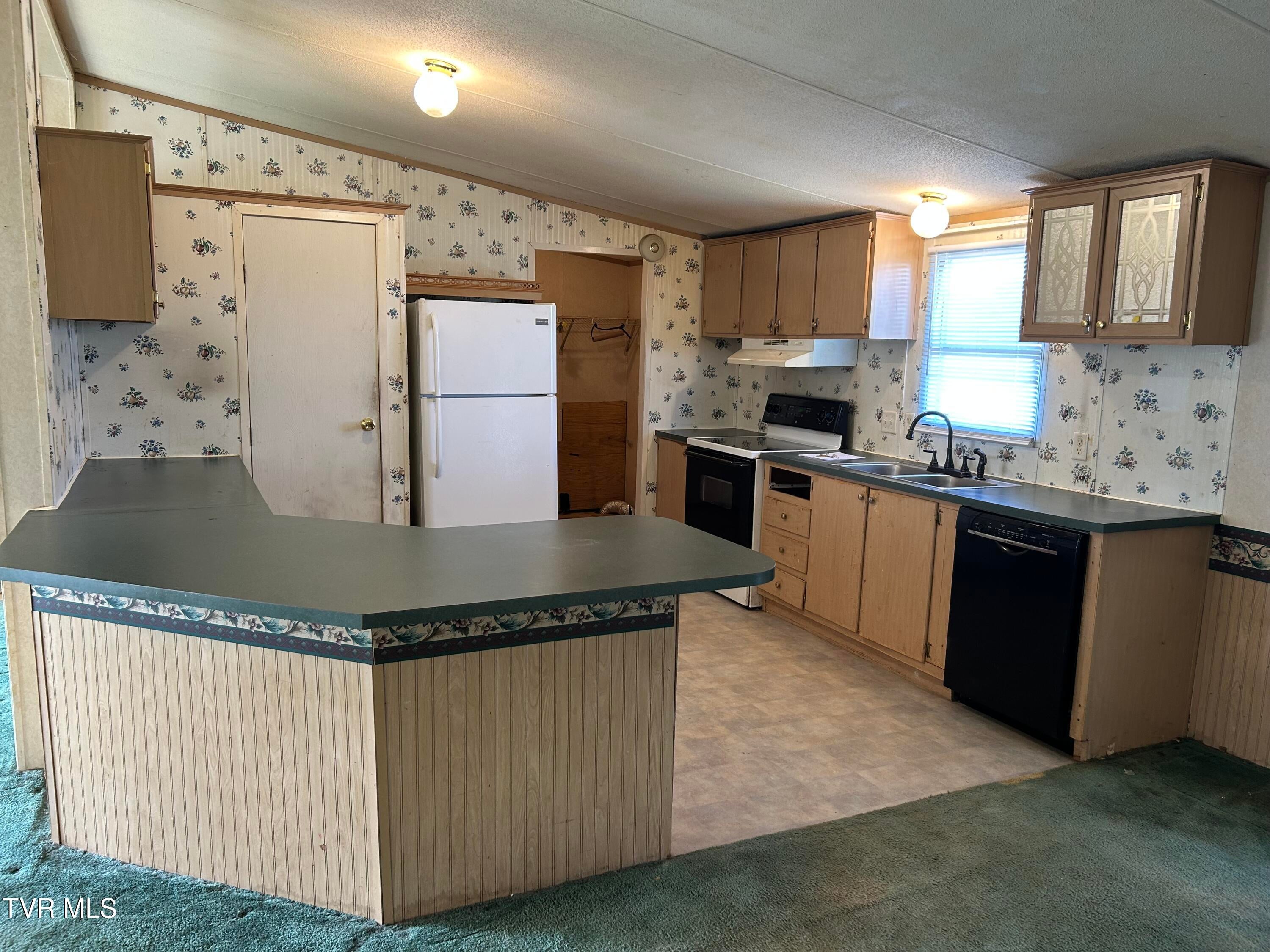 Photo #18: 1861 Corby Bridge Road