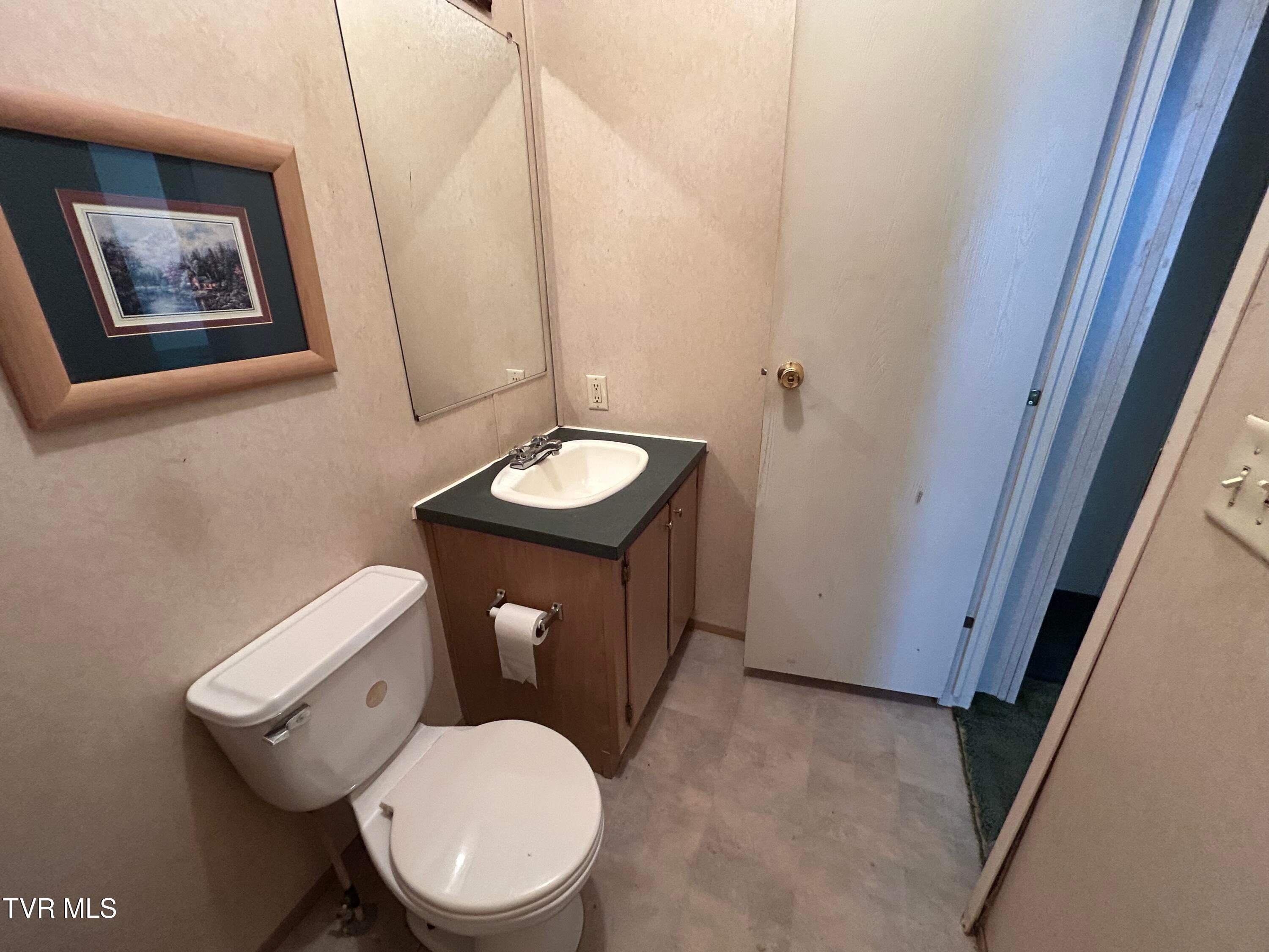 Photo #32: 1861 Corby Bridge Road