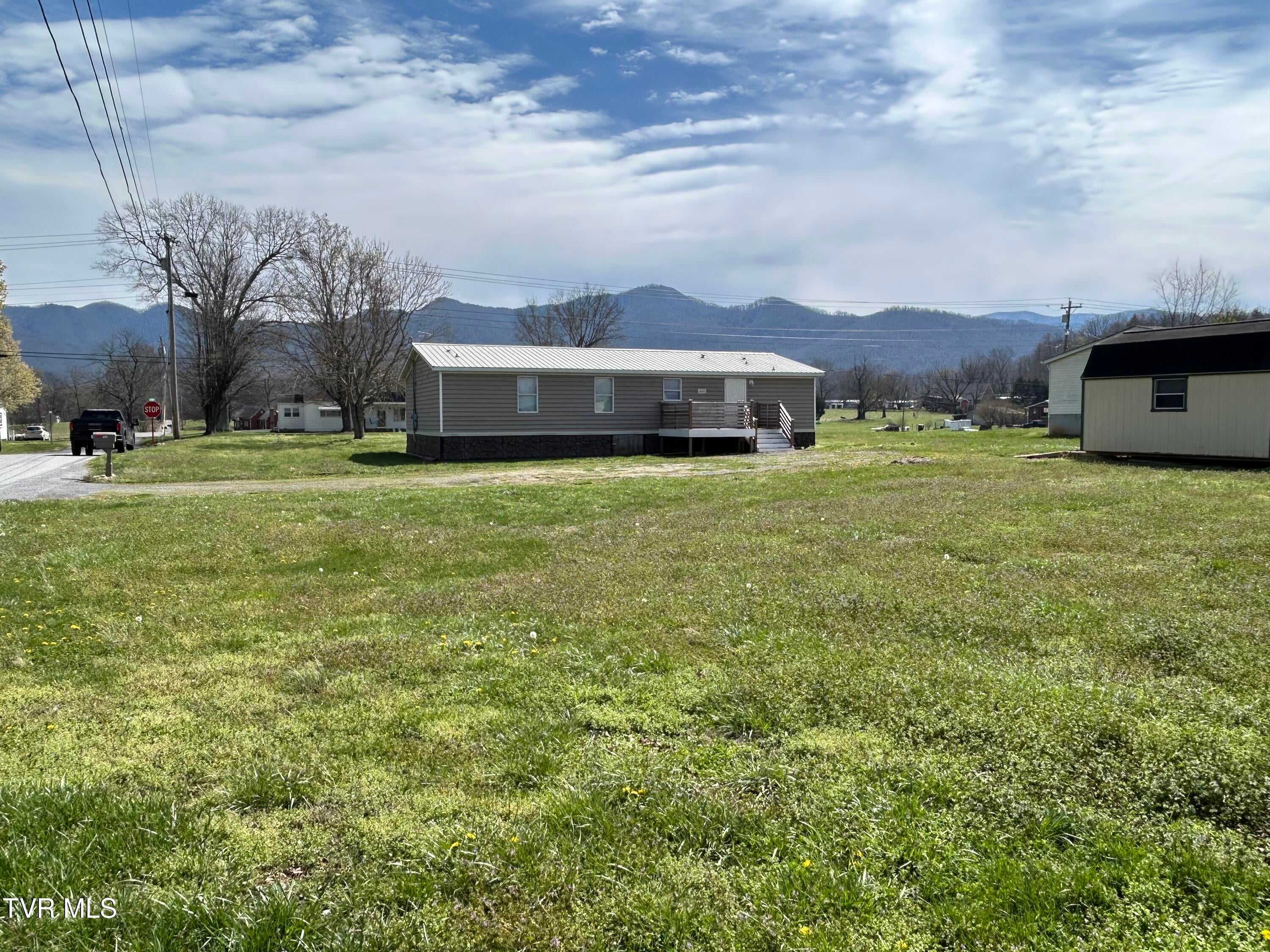 Photo #33: 1861 Corby Bridge Road