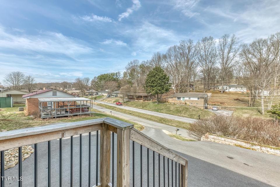 Photo #15: 328 Kings Road