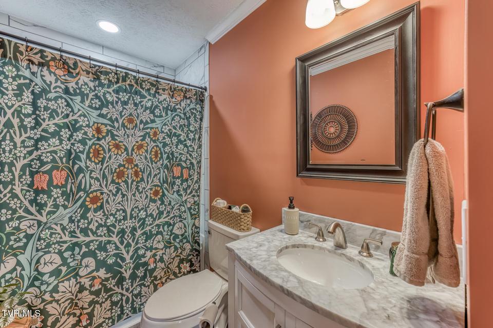 Photo #12: 328 Kings Road